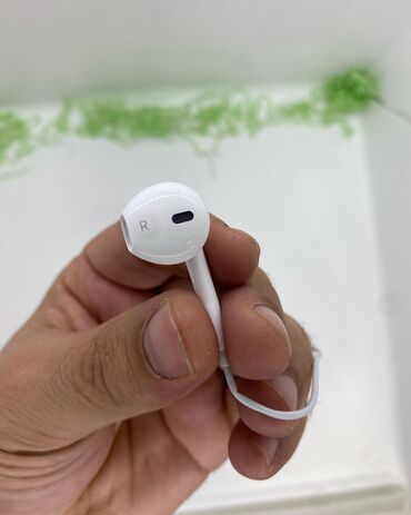 Qulaqcıqlar: Yeni Simli Qulaqcıqlar, Apple — 4