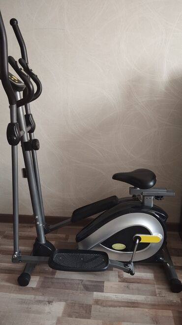 skuter elektrikli: Velotrenajor ela vəziyyətdə. Bir çox velotrenajor Xizək Veloxizekler