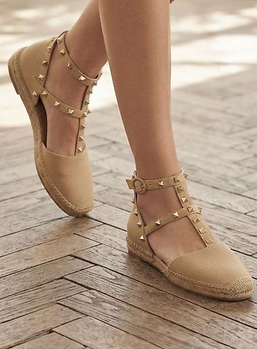 zene baletanke: Ženske espadrile sa nitnama – bež - Model: zatvoreni špic sa T-kaišem — 1
