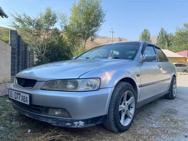 субару легайси: Honda Accord: 2001 г., 1.8 л, Автомат, Бензин, Седан