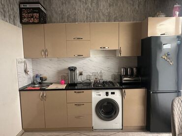 Кровати: Metbex mebeli ölçüsü 3.10 sm ustunde qaz moyka verilir.İdeaı