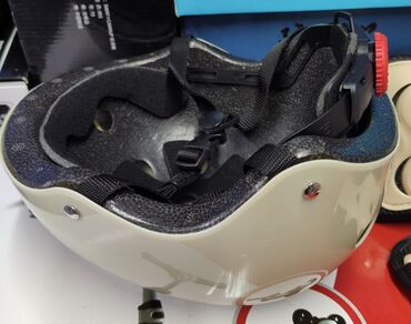 Ролики: Оригинальные ролики трёх рацветок,размеры от S -31-34, и М -35-38.В — 11