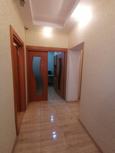 Ofislər: Yasamalda 5 mərtəbəli binanın 1-ci mərtəbəsində yerləşən 3otağlı — 6