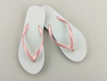 Sandals and flip-flops: Flip flops for women, condition - Very good