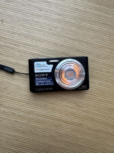 Fotokameralar: Sony Cyber Shot adapter ve yaddash karti ile birlikde