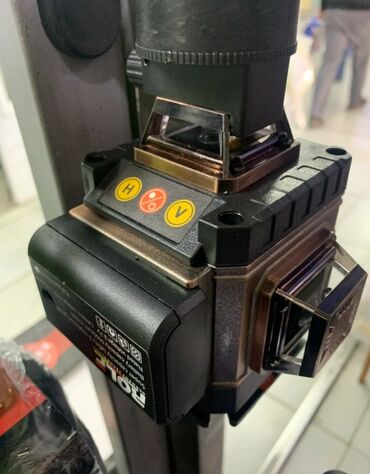 Лазерные уровни: Представленные лазерные уровни обеспечивают точное нивелирование с — 19