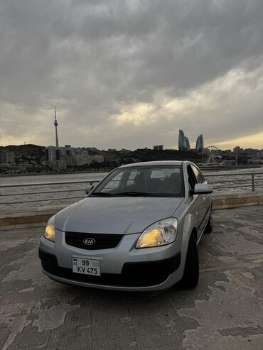 фольксваген поло 1: Kia Rio: 1.4 l | 2006 il Hetçbek