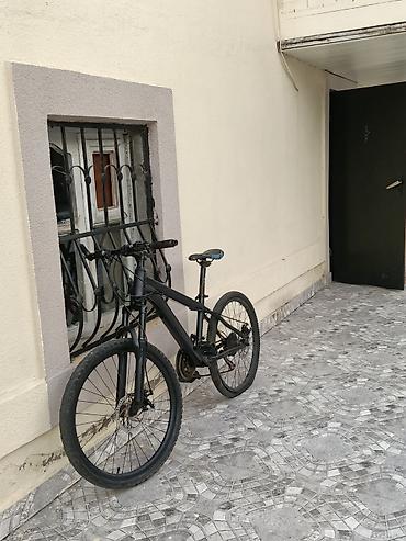 velosipedler 28: Şəhər və yüngül off-road üçün universal dağ velosipedi - Rəng: mat — 3