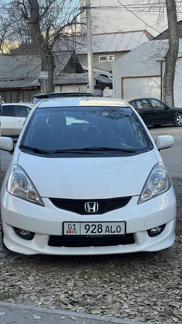 Honda: Honda Fit: 2010 г., 1.5 л, Автомат, Бензин, Хэтчбэк