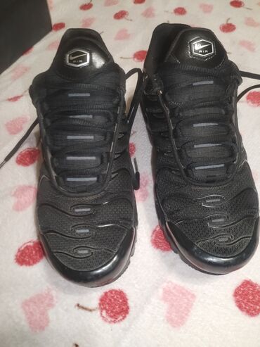 Patike: Nike Air Max Plus Tn, crne patike - Model: Air Max Plus (Tn) - — 1