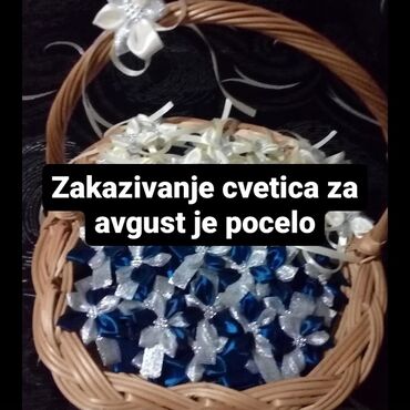 bele farmerice duboke obim struka cm: Izrada cvetica za svatove 
revers 35dinara
narukvice 45 dinara