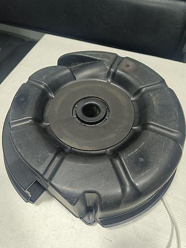 Avtoelektronika: Bose subwoofer (orijinal Mazda hissəsi) - Model/Part nömrəsi: K123 66 — 2