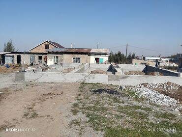 срочно продаю дом барачного типа: 10 соток, Для строительства, Красная книга