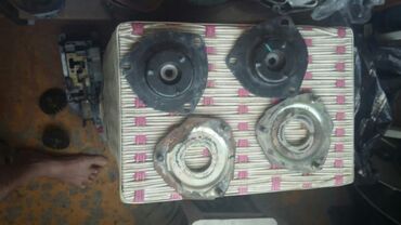 Другие детали для мотора: Нижняя подушка двигателя.Черный кронштейн из металла с креплением и — 2