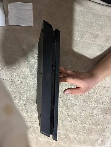 PS4 (Sony Playstation 4): Sony PlayStation 4 Slim konzola - Model: PS4 Slim (CUH serija), crna — 4