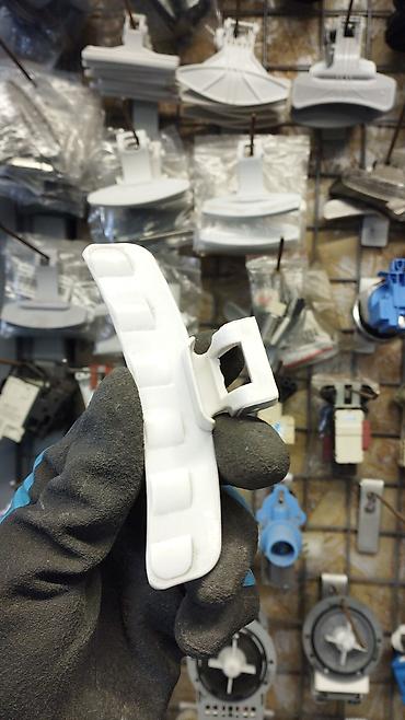 Запчасти и аксессуары для бытовой техники: Запчасти для Стиральной машины автомат в наличии.Сливной насос — 11