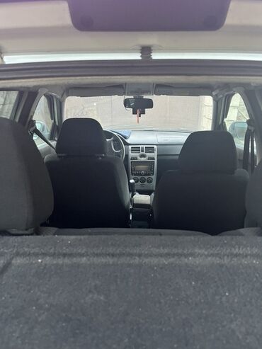 VAZ (LADA): VAZ (LADA) Priora: 1.6 l | 2012 il 268706 km Sedan — 18