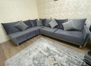 Masa və oturacaq dəstləri: AmlEndirim olundu Divan 250azn. 2x3, bazasiz, acilmir. Unvan yeni