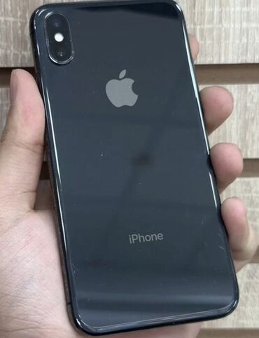 Apple iPhone: IPhone X, Б/у, 256 ГБ, Черный, Зарядное устройство, Защитное стекло, Чехол, 68 %