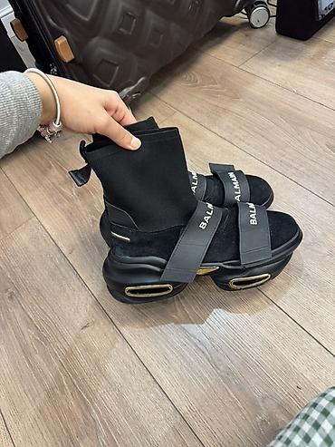 balmain: Мужские кроссовки, 39, 39.5, Balmain, Б/у, цвет - Черный, Самовывоз, Платная доставка — 2