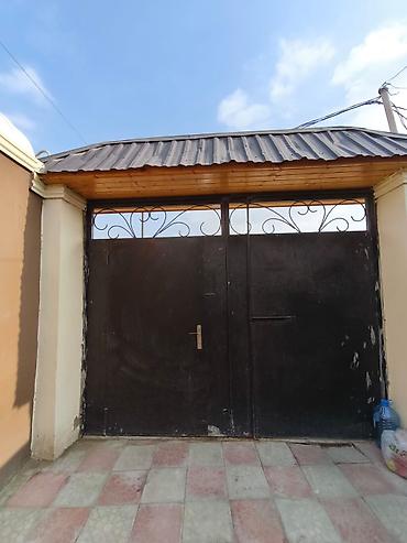 Həyət evləri və villaların satışı: Satılır – həyət evi - Torpaq sahəsi: darvazalı, hasarlı həyət; tam — 1