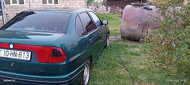 mercedes 160 a: Volkswagen Polo: 1.8 l | 1995 il Sedan — 5