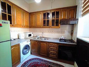tap az sirvan: Şəhərin mərkəzində, Səbail rayonu, "Sahil” metrosu yaxınlığında, Dəniz — 9