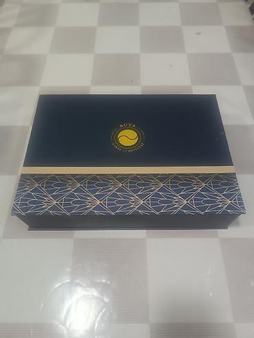 karton qutu satışı: BUTA brendinə məxsus çoxbölməli hədiyyə/qutu - Rəng: tünd göy — 1