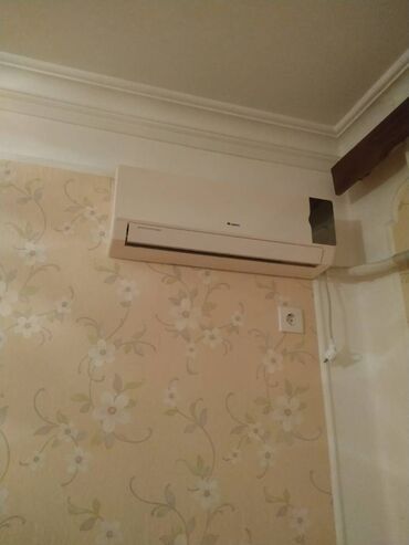 Uzunmüddətli kirayə mənzillər: Yeni guneslide lukoil zapravkanin yaninda 9 mertebenin 2ci — 12