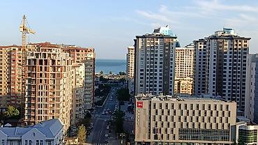 studio menzil: Xətai metrosunun yanında, yeni tikili 16 mərtəbəli binanın 15-ci — 10
