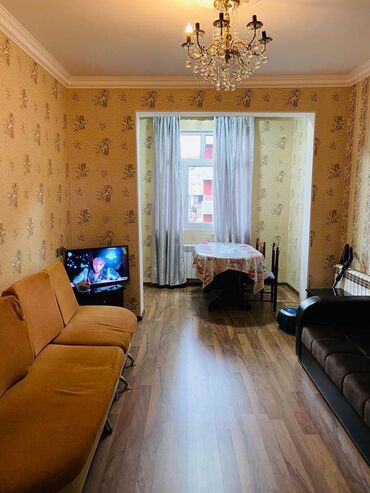 Uzunmüddətli kirayə mənzillər: Əcəmi metrosunun yaxınlığında 5 mertebeli binanın 5-ci mərtəbəsində — 1