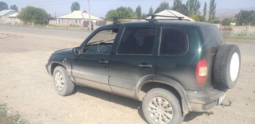 уаз 5 местный: Chevrolet Niva: 2005 г., Кроссовер