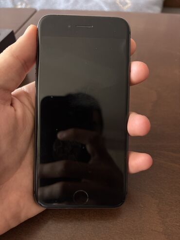 IPhone 8, 64 GB, Space Gray, Barmaq izi