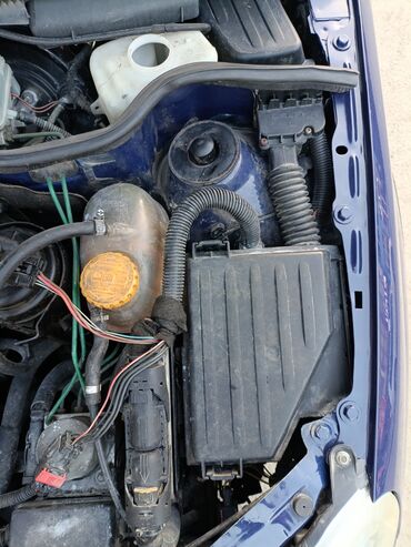 Opel: Opel Combo: 1.3 l | 2008 il 282000 km Van body type — 10