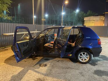 Volkswagen: Volkswagen ID.3: 1994 г., 1.6 л, Механика, Бензиновая, Седан — 6