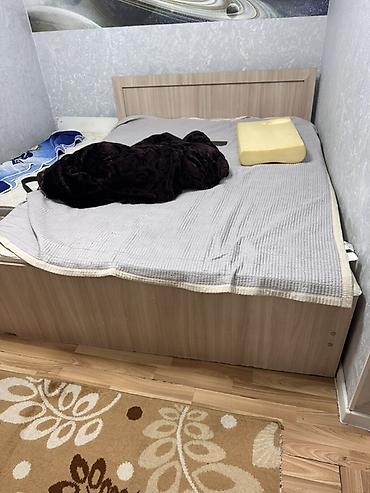 Спальные гарнитуры: Спальный гарнитур в стиле светлого дуба (ЛДСП) Состав комплекта: - — 4