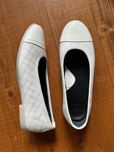 обувь зимние: Туфли 36.5, цвет - Белый