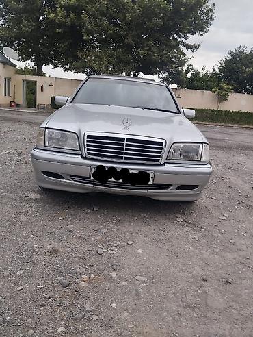 mini mercedes: Mercedes-Benz C 240: 2.4 l | 1998 il Sedan — 1