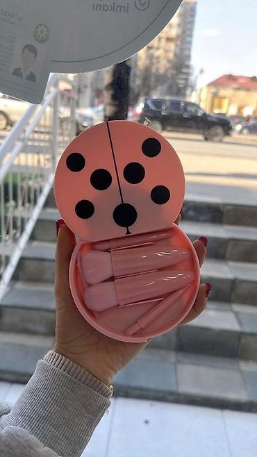 Kosmetika dəstləri: Kosmetik dəst, Essence, >10 məhsul — 3