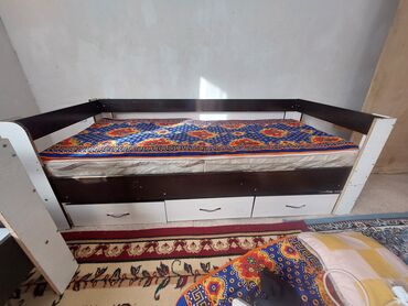 купить диван односпальный: Односпальная кровать-диван с бортами и ящиками для хранения. -