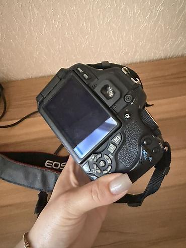canon 60 d: Canon EOS 600D DSLR fotoaparat dəsti - Korpus: Canon EOS 600D (EOS — 4