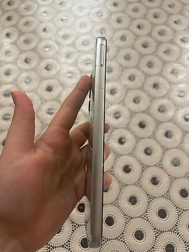 iphone 8 gəncə: Samsung Galaxy A24 Arxasında cızıqlar var qabag ekranındada yungul var — 2