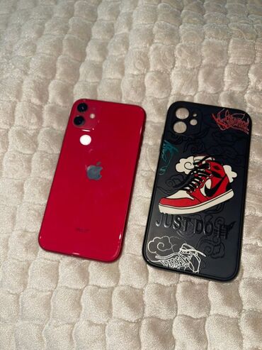 iphone xr корпусе 13: IPhone 11, Б/у, 128 ГБ, Красный, Чехол, 80 %