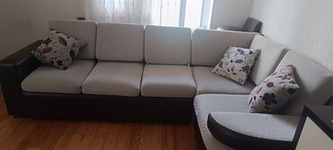 Divan və kreslo dəstləri: Künc divan dəsti - Forma: L-şəkilli künc divan - Rəng: açıq bej