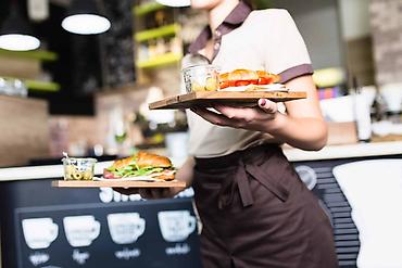Əməkdaş axtarışı (vakansiyalar): Ofisiant tələb olunur, Fast food, Aylıq ödəniş, 1-2 illik təcrübə — 1