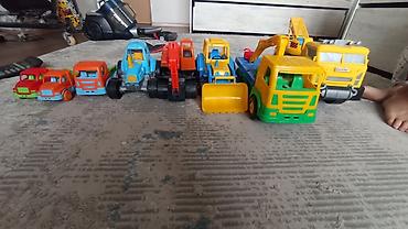 трактора: 🚜 Набор детских машинок 🚚🚛 Продам набор игрушечных машинок. 🚜🚚 В — 1