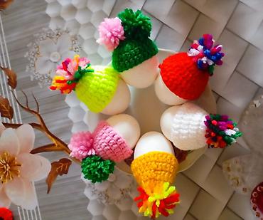 Bayram üçün digər mallar: Əl işləri toxunma Novruz bayramının bəzəyir yumurta papağı Əlimizdə — 3