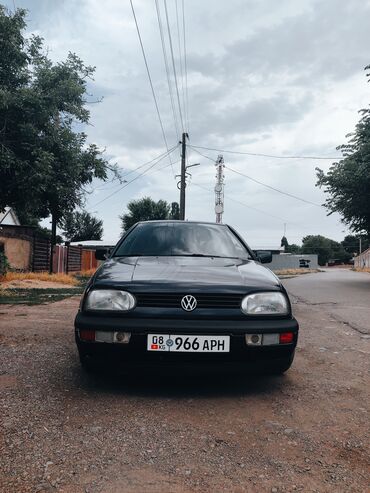продаю фольксваген: Volkswagen Golf: 1993 г., 1.8 л, Механика, Бензин, Хэтчбэк