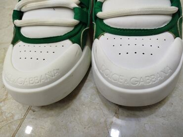 Krasofkalar və idman ayaqqabıları: Dolce&Gabbana orijinal ayaqqabı satılır.4-5 dəfə geyilib.Orijinal -da lalafo.az — 10 Krasofkalar və idman ayaqqabıları: Dolce&Gabbana orijinal ayaqqabı satılır.4-5 dəfə geyilib.Orijinal — 10