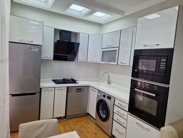 Restoran mebeli: Metbex mebeli ela veziyyetde 550₼ Uzeri tokme mermer .Olcu umumi
